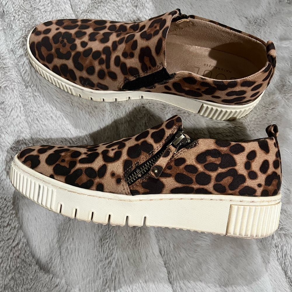 Soul by Naturalizer slip on sneaker shoes